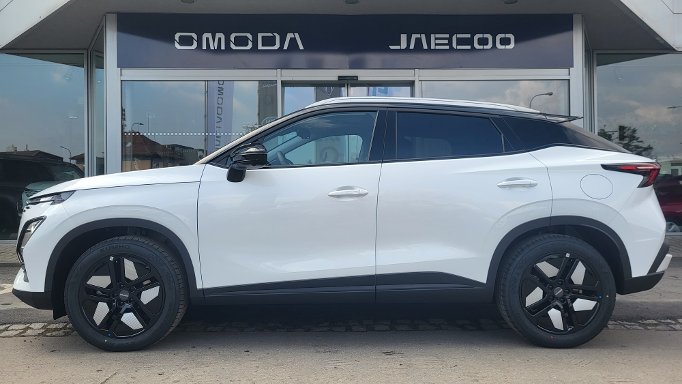 OMODA 5 - bílá - 682 000 Kč