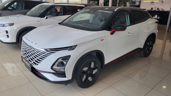 OMODA 5 - bílá - 687 000 Kč